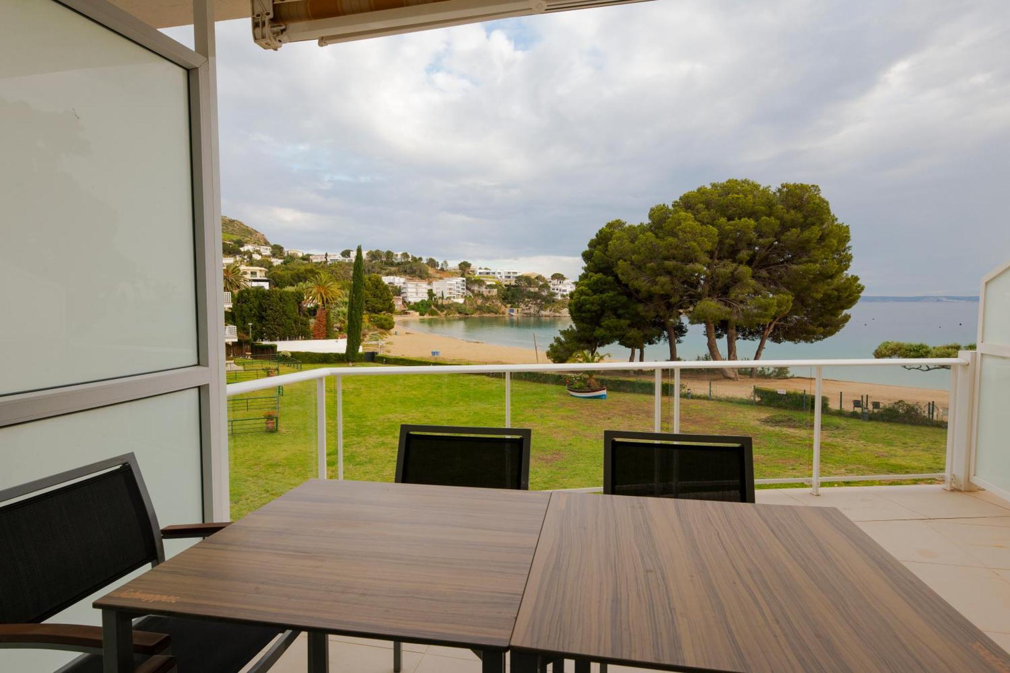 Apartamento Almadraba Roses Exterior photo