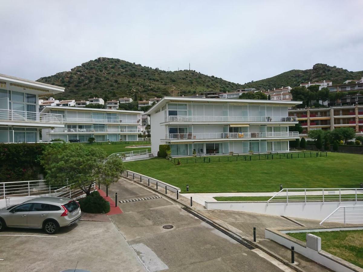 Apartamento Almadraba Roses Exterior photo